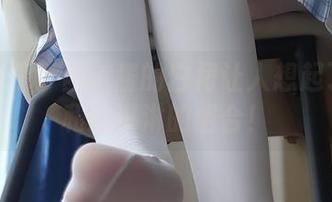 图集来了！西尔酱的白裙让人想起了夏天和冰淇淋的组合！