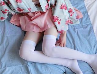 看西尔酱比基尼套图，意识到覆盖的只是表面
