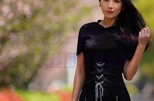 微密圈 – 有谁跟我一样对“辣妈女神”的全套灰丝图包着迷呢？