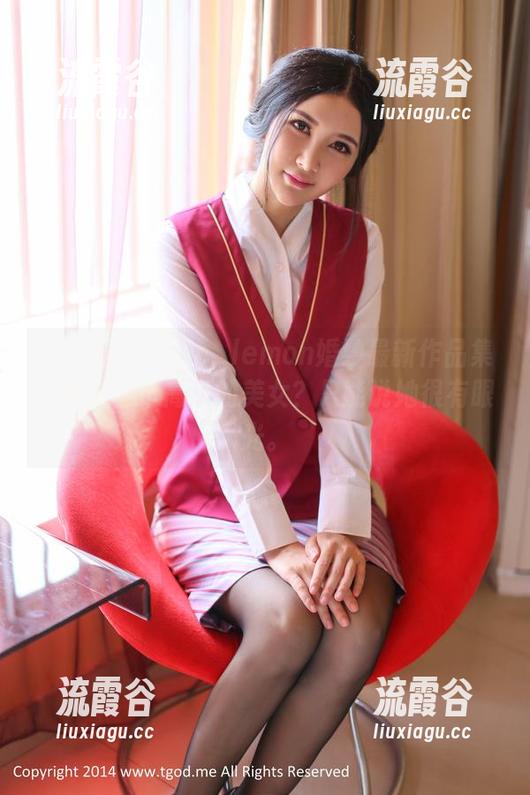 青豆客 - 柠檬c_lemon婚纱最新作品集，穿得像个高贵的美女？只能说她很有眼光。