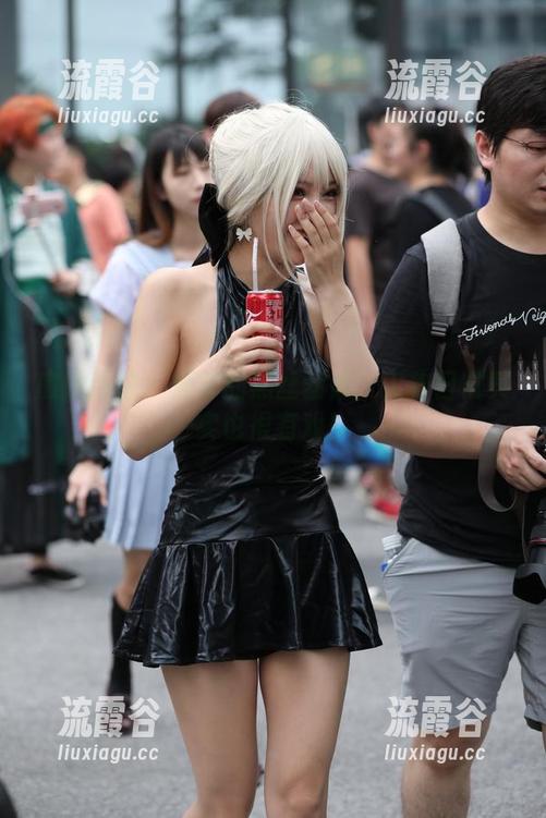 魔镜街拍 - 婷婷的黑丝画像:工作日常其实也很有戏! 魔镜街拍 - 婷婷的黑丝画像:工作日常其实也很有戏!