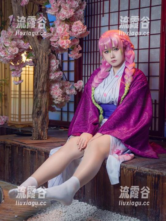 麻花麻花酱最新镂空大片上线，高清画面带你去游乐场！