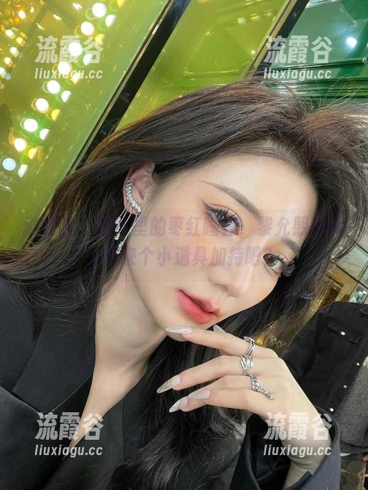 微密圈 - 图包里的枣红睡裙,黎允熙baby也来个小道具加持吧? 微密圈 - 图包里的枣红睡裙,黎允熙baby也来个小道具加持吧?
